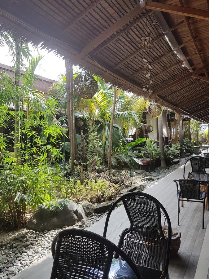 Lawaka Hotel Ampana Exteriér fotografie