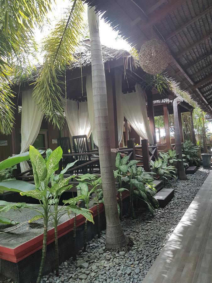 Lawaka Hotel Ampana Exteriér fotografie